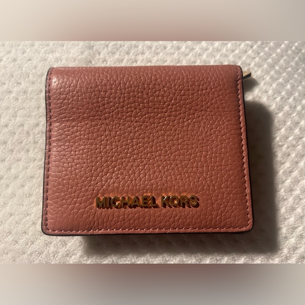 Like New! Michael Kors Wallet